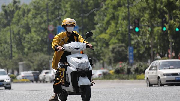 換電櫃設置遇阻力 電動自行車換電有待加強頂層設計