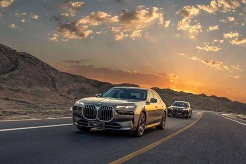 穿越千年絲路 與全新BMW 7系爲伴跨越時間的想象