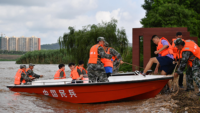 車被衝走能獲得全賠嗎？詳解暴雨致財產損失賠償問題