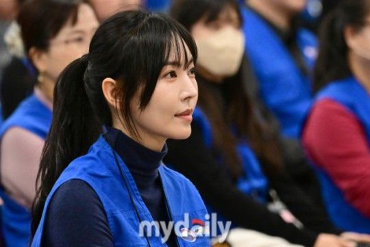 韓國女藝人金素妍首爾出席公益活動