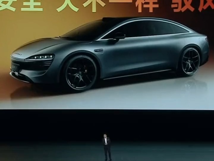 余承東 ：問界M9 將是1000萬以內最好的SUV，轎車智界S7將超越ModelS