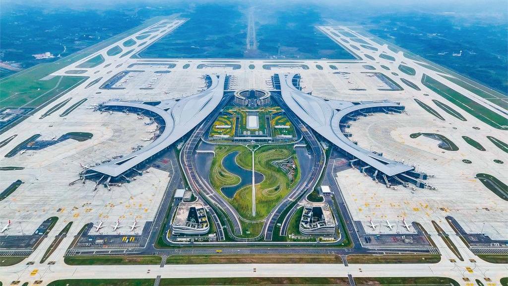 成都國際航空樞紐年旅客吞吐量突破7000萬人次