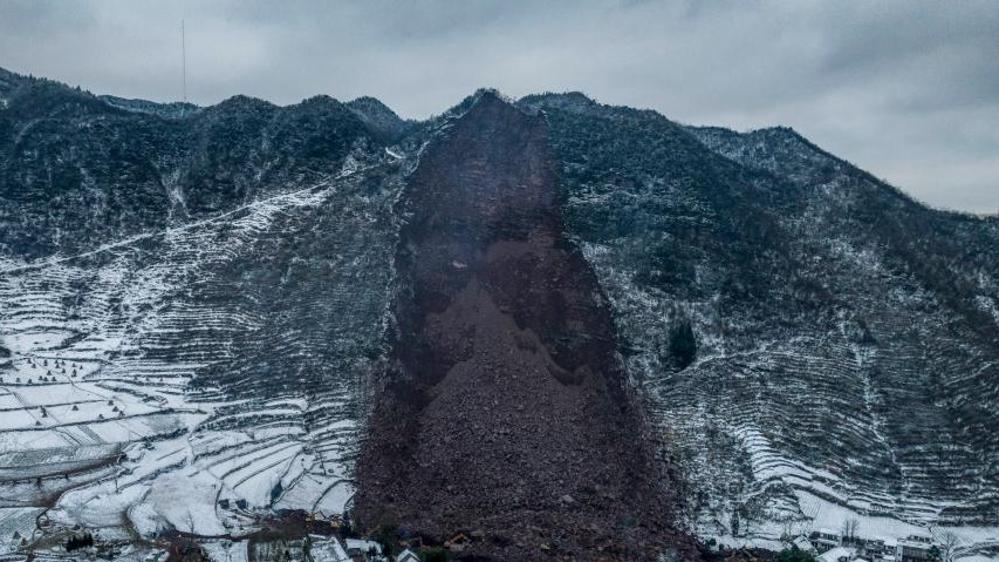 【8點見】雲南鎮雄山體滑坡災害屬坡頂陡崖區發生崩塌 已致11人遇難