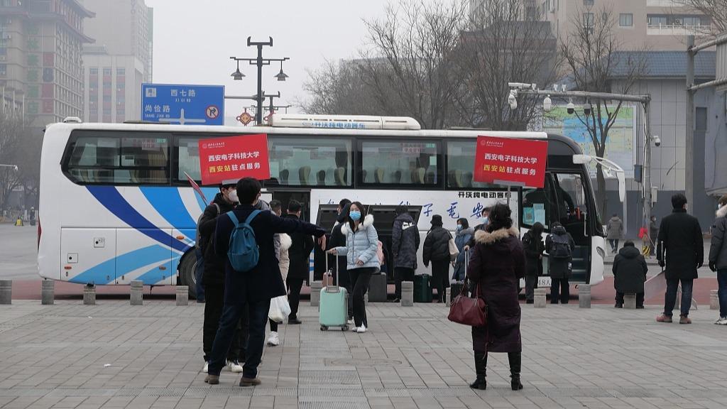 在返鄉路上“扶”困難學生一程，傳遞善意與溫暖