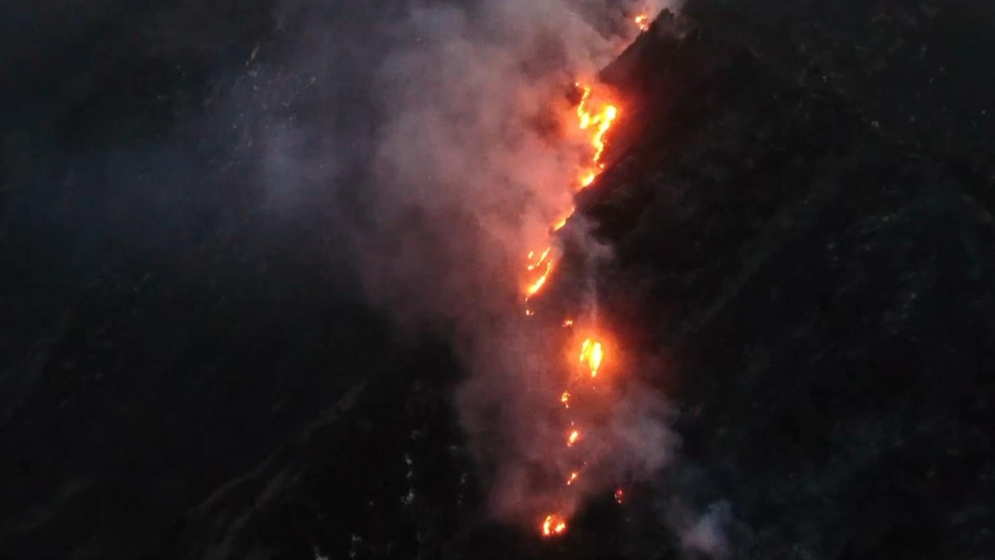 甘肅夏河山火明火已撲滅 現場已無煙點