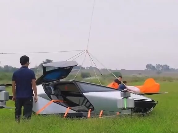 飛行汽車降落傘測試