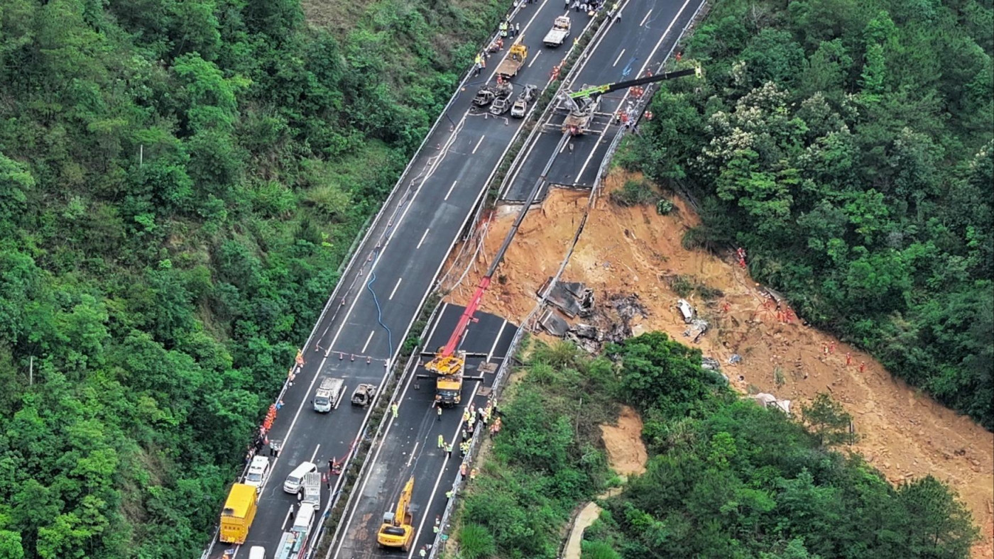 廣東梅大高速路面塌陷致24人死亡 應急管理部已派工作組趕赴現場