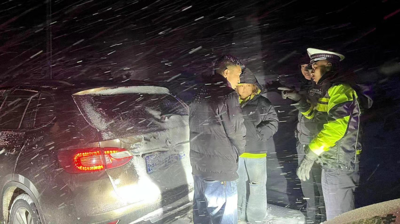 受雨雪天氣影響 青海多路段實行交通管制