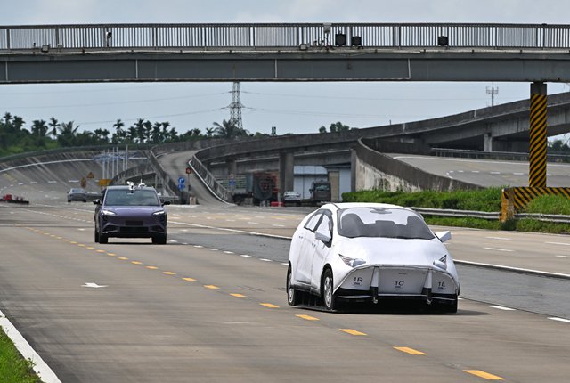 AEB誤認高速廣告牌車輛爲真車，“幽靈剎車”爲何頻現