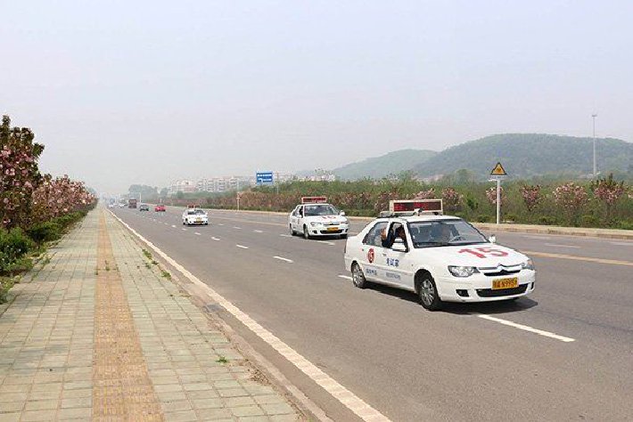 三部門嚴格機動車駕駛員培訓考試管理