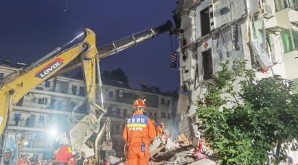 安徽銅陵市郊區大通鎮居民樓坍塌事故已致4人死亡