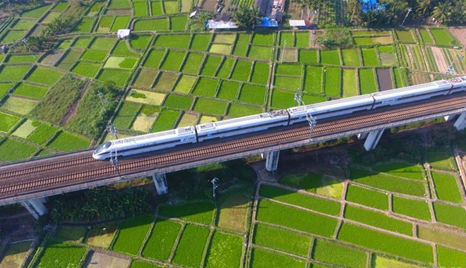 鐵路公安維護良好秩序確保鐵路“新圖”安全運行