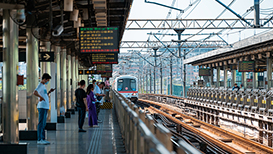 上海地鐵：1號线列車內有乘客突發疾病，部分乘客受影響集中下車