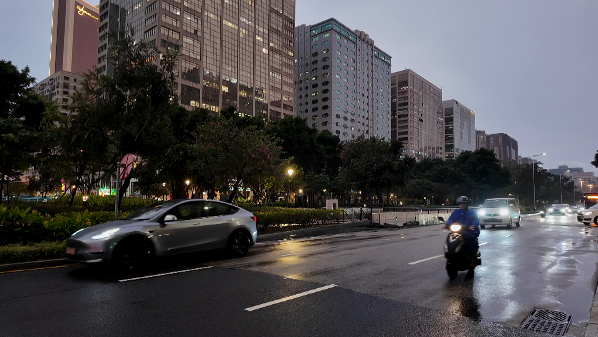 受台風“桃芝”影響 澳門發出三號風球