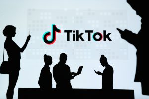 川普或幹預 TikTok 禁令，保障青少年使用權利