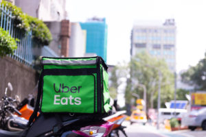 兩大外送平台結合案，Uber Eats：樂見公平會正式受理