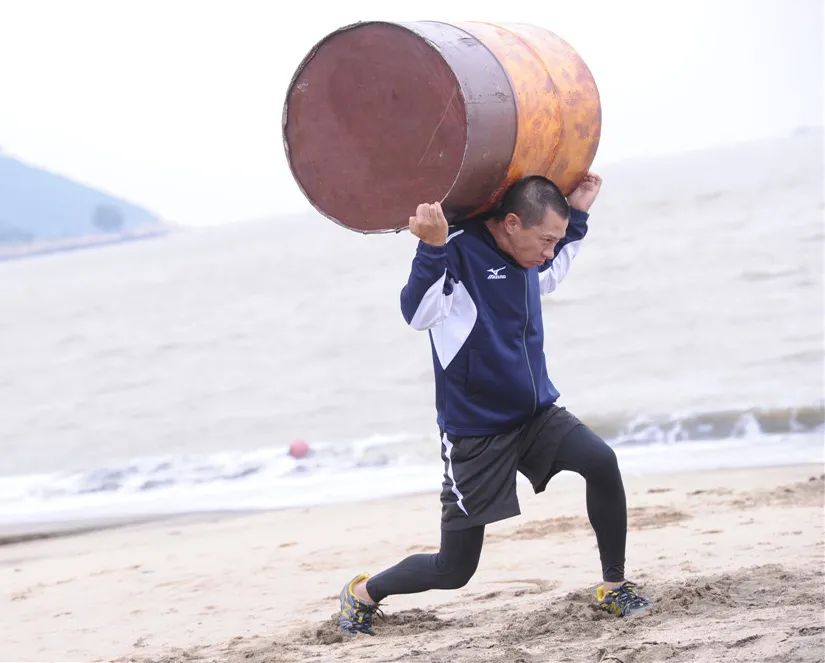 女兒虧掉30億，浙江大佬坐不住了