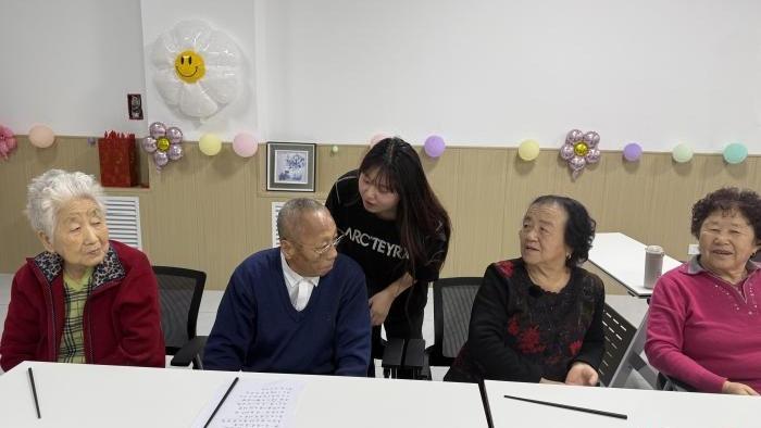 青春風吹進中國養老院：晚年生活變得有意思起來